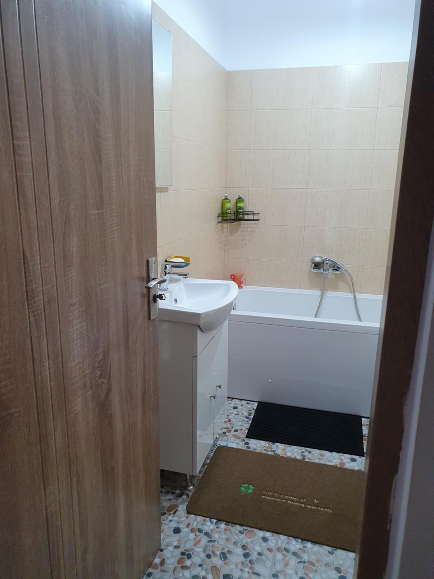 Apartament Castelul Bran Ramnicu Valcea Bagian luar foto