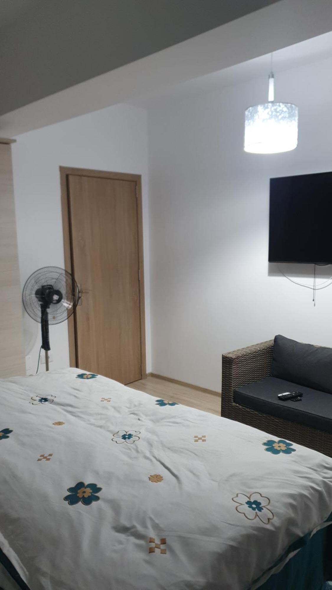 Apartament Castelul Bran Ramnicu Valcea Bagian luar foto
